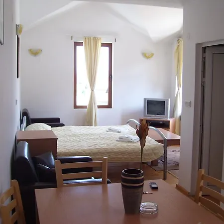 Services Apartment
